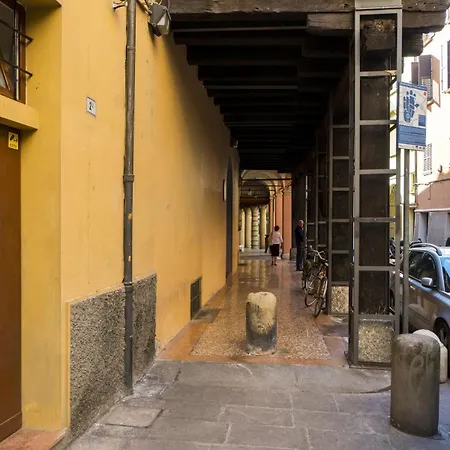 House Under The Towers Apartment