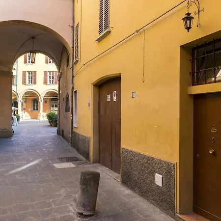 House Under The Towers Apartment *