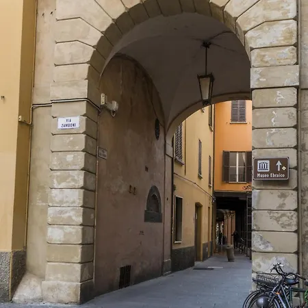 House Under The Towers Apartment Bologna
